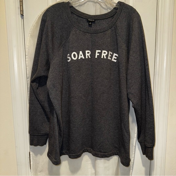 TORRID Fleece Tunic “Soar Free” Tunic Sweatshirt, size 2X, GUC, BEAUTIFUL - Picture 3 of 16